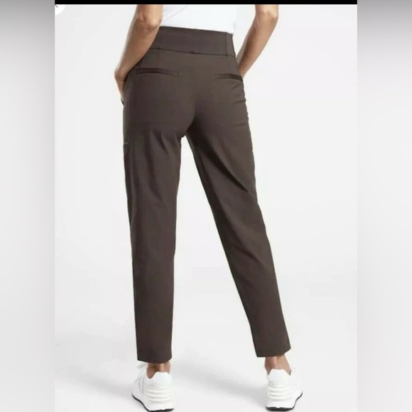 Athleta Wander Hybrid Straight Leg - Picture 3 of 9